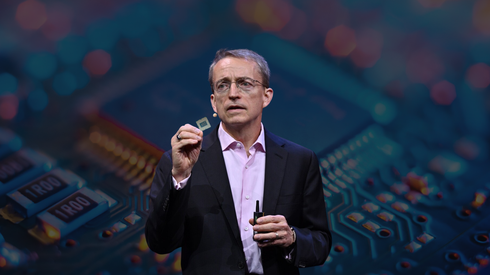 Intel CEO says the global chip shortage will continue until 2023